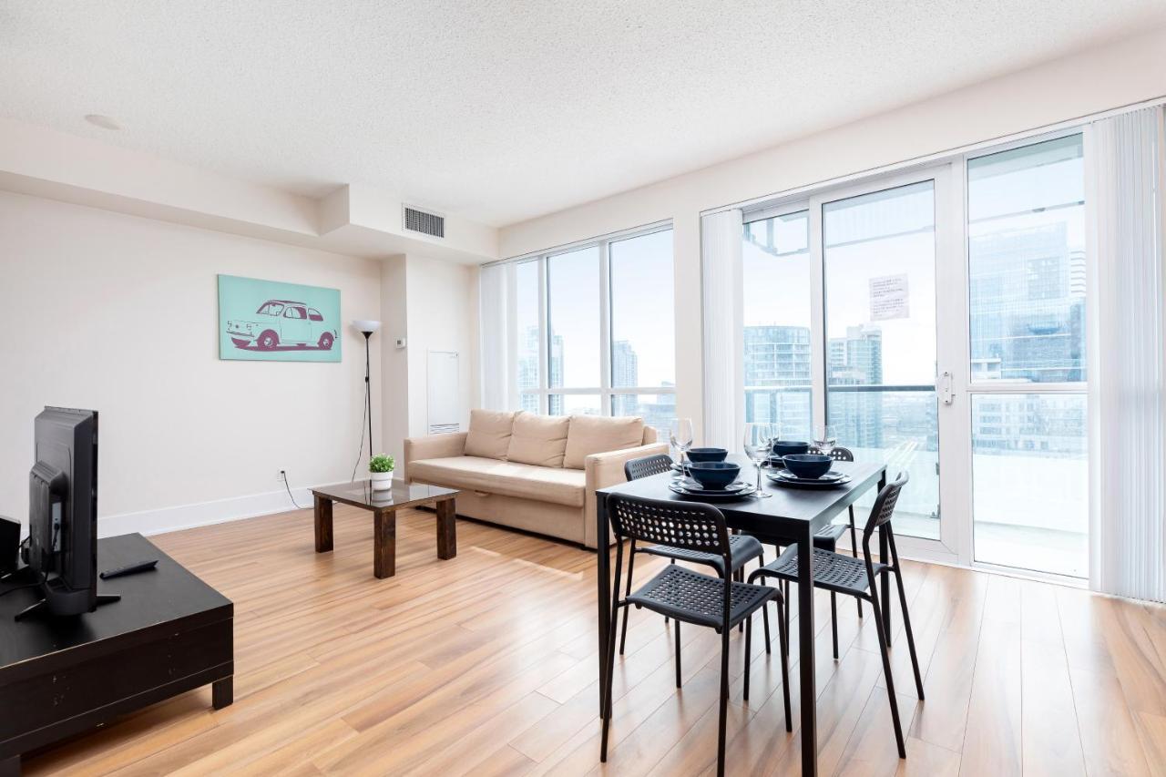 Across From The Cn Tower, Metro Toronto Convention Centre And Rogers Centre In Downtown Toronto Core公寓 外观 照片